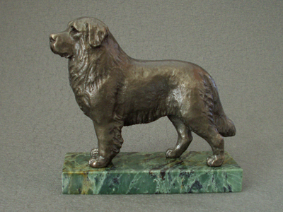 Bernese Mountain Dog - Classic Figure on Marble Base