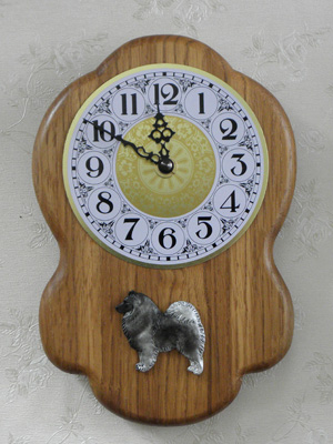 German Spitz - Wall Clock Rustical Figure